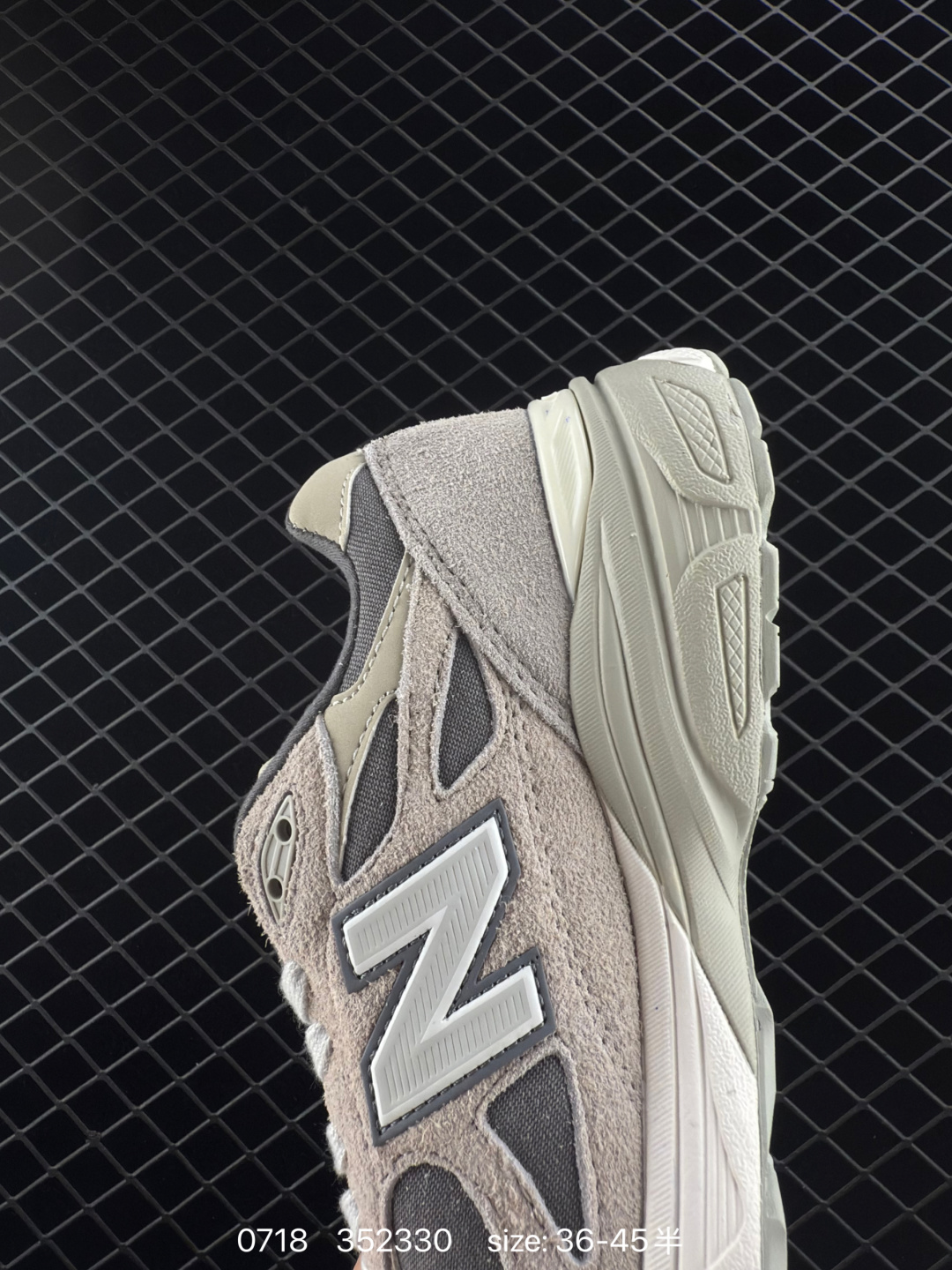 New Balance  NB9060